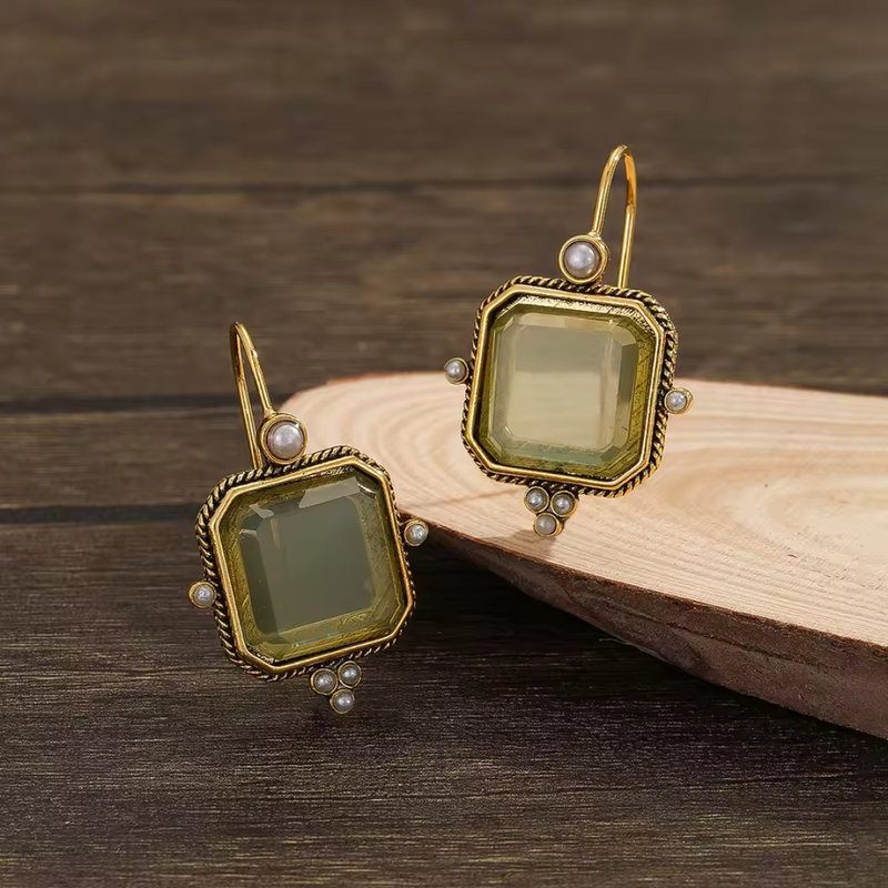 Maeble - Vintage-Ohrringe mit Stein und Perle